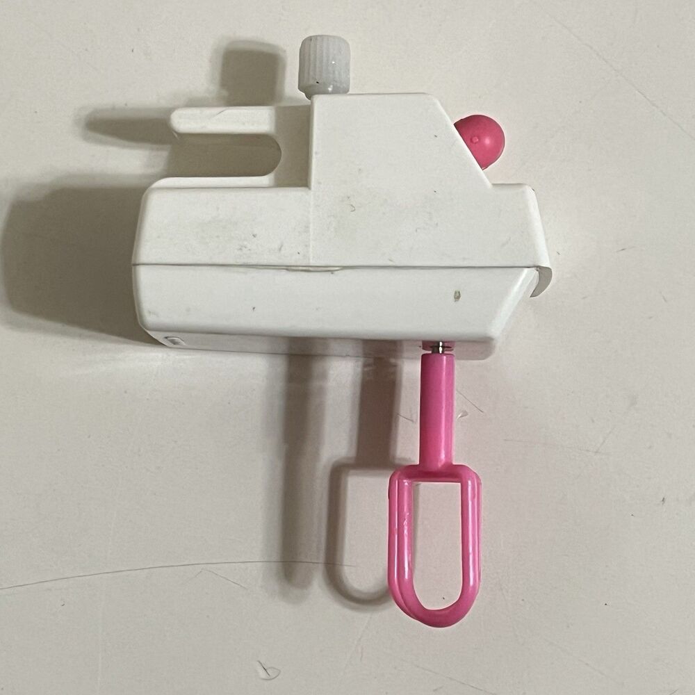 Vintage Barbie Sweet Treats Hand Mixer White Pink Wind-Up 1998 Mattel WORKS